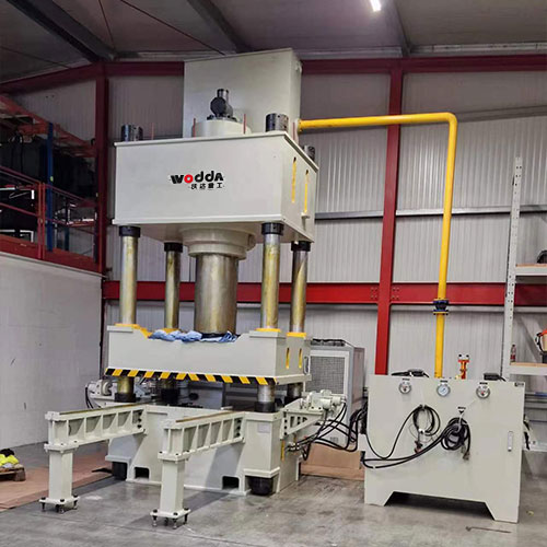 630噸熱壓PE頭盔、面罩成型液壓機