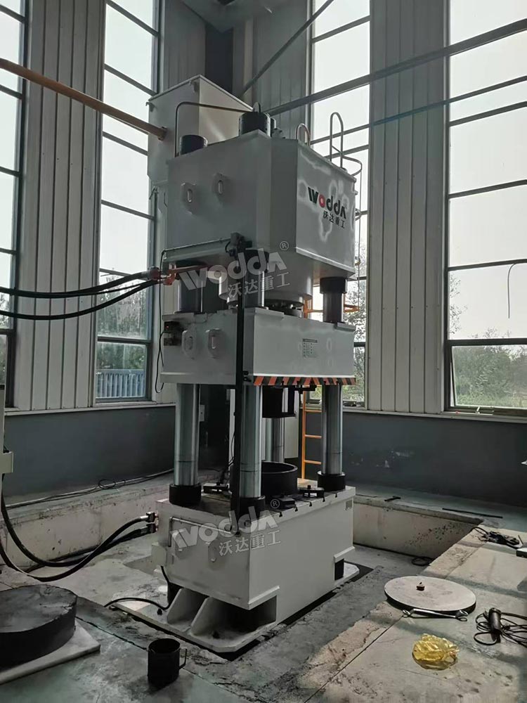 1000噸伺服四柱液壓機