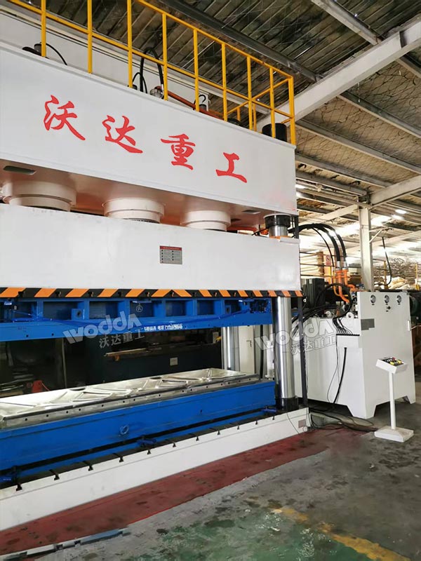 1250噸四柱液壓機