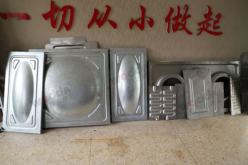 500噸雙缸四柱拉伸液壓機(jī) 500噸雙缸四柱拉伸液壓機(jī)